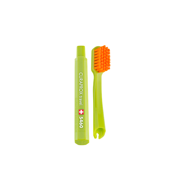 Productshot_Travel set_Toothbrush_Green_Sidebyside